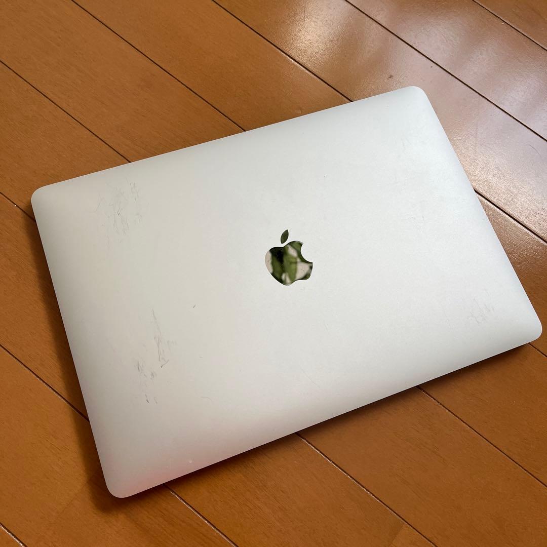 MacBook Air 2020 13インチ256GB Core i5充電43回