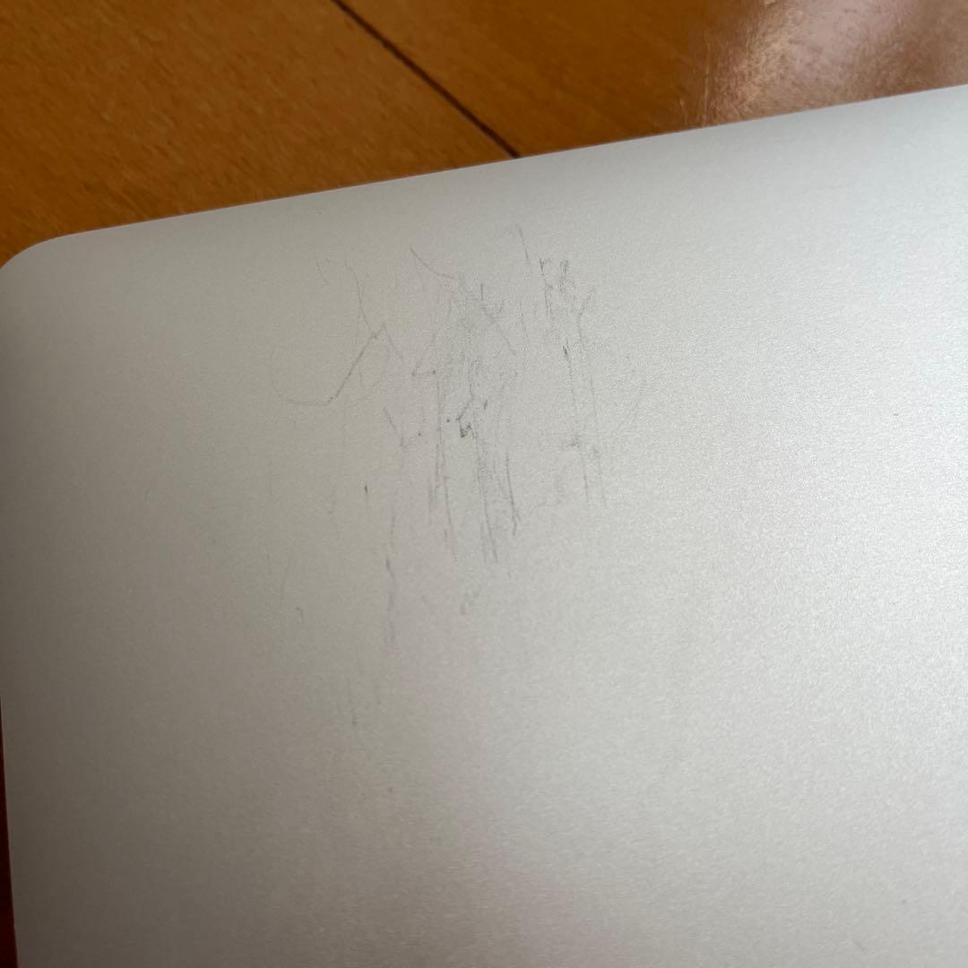 MacBook Air 2020 13インチ256GB Core i5充電43回