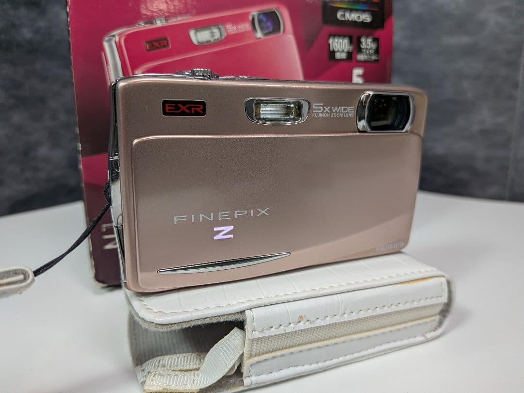 【極美品】FUJIFILM FINEPIX Z950EXR ピンクゴールド
