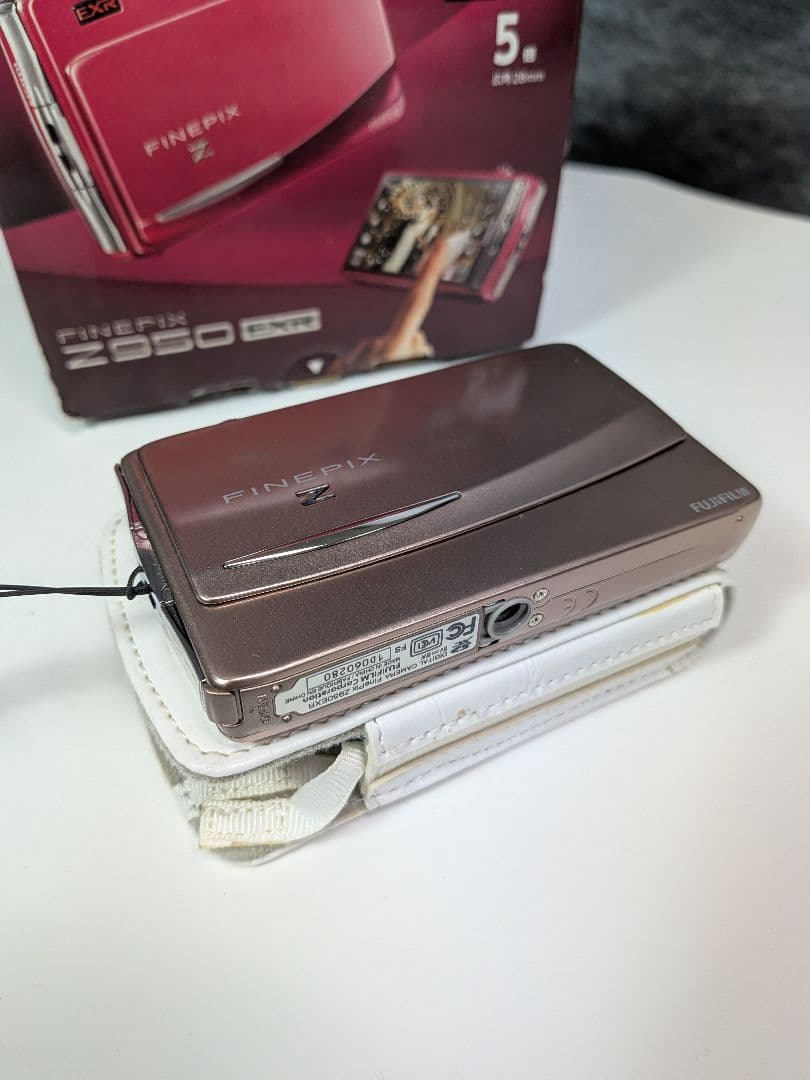 【極美品】FUJIFILM FINEPIX Z950EXR ピンクゴールド