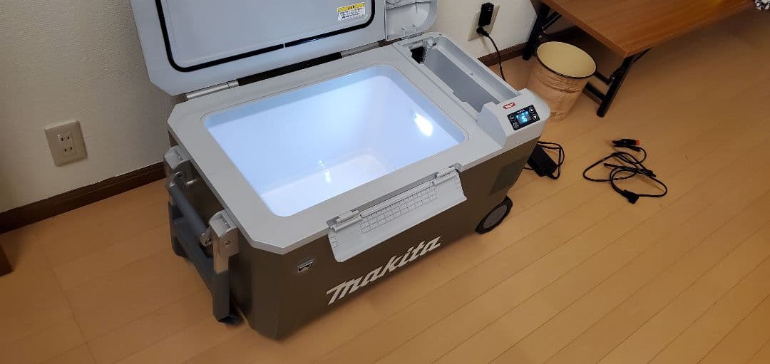 マキタ 50L 冷蔵庫 CW002GZO