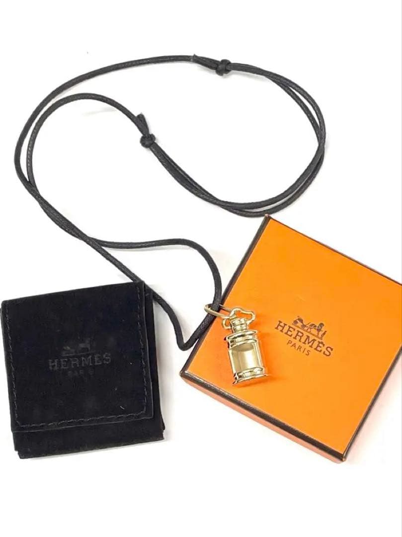 正規品HERMESランタンチャーム ネックレストップ