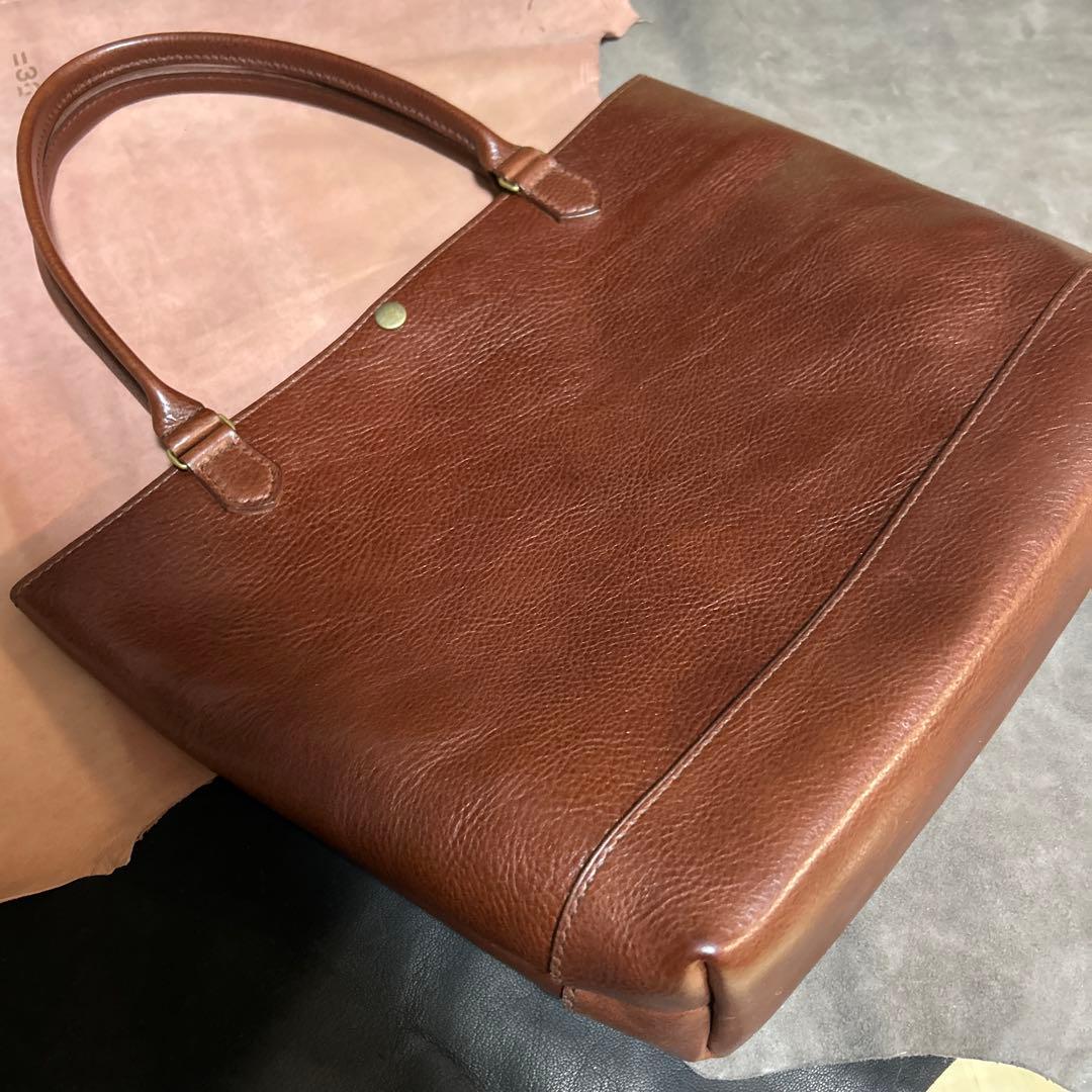 ヌメ革　トートバッグ　総手縫　トスカーナ　タンニン鞣し　真鍮　牛革　本革