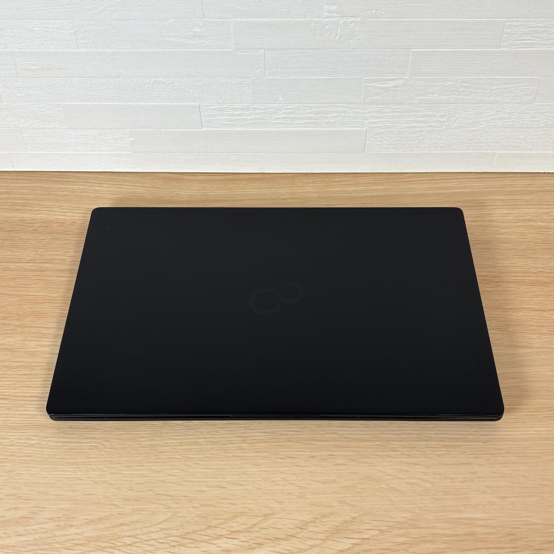 富士通　11世代i5　高年式　美品　ノートパソコン　Windows11　01