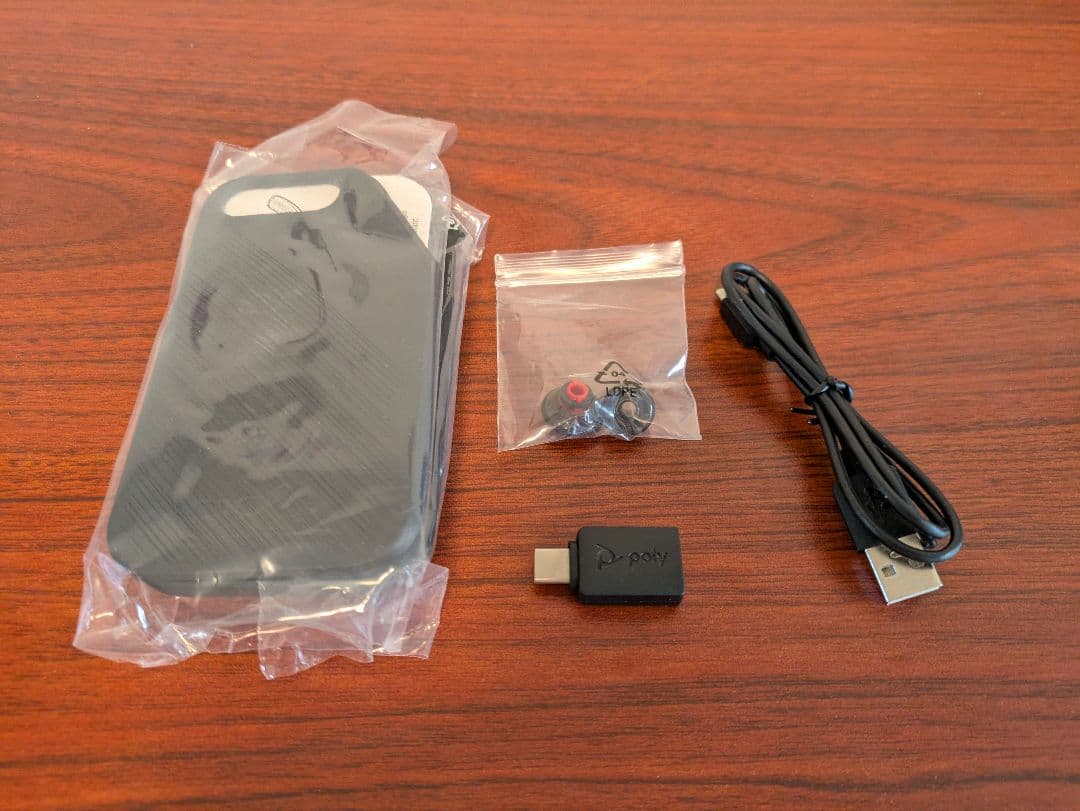 【新品】Poly Voyager 5200 UC【充電ケース付】