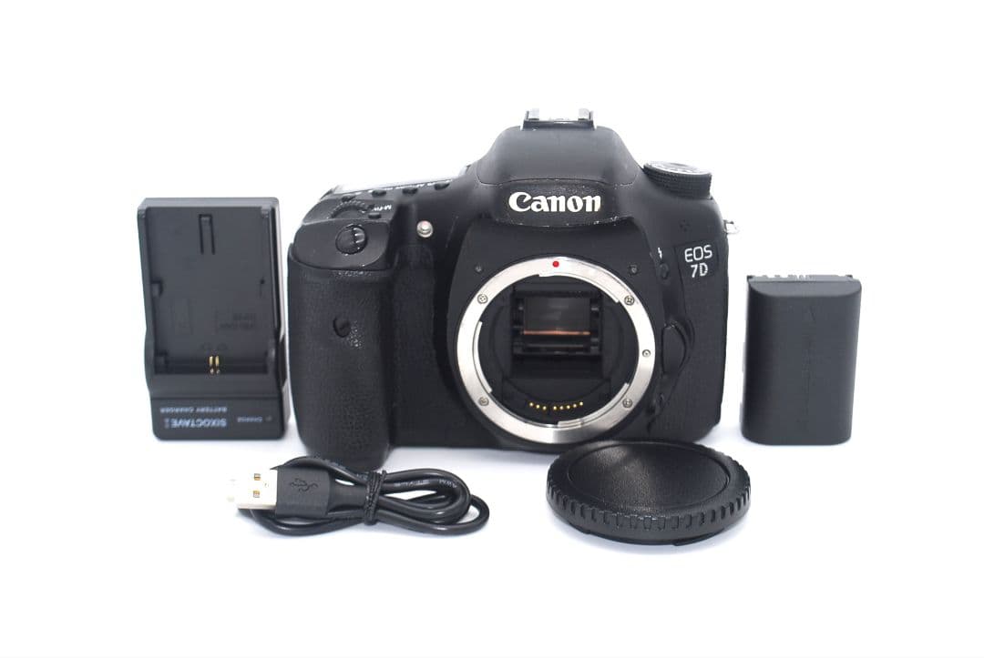 APS-C一眼レフカメラの最上位機種♪Canon 7D ボディ♪