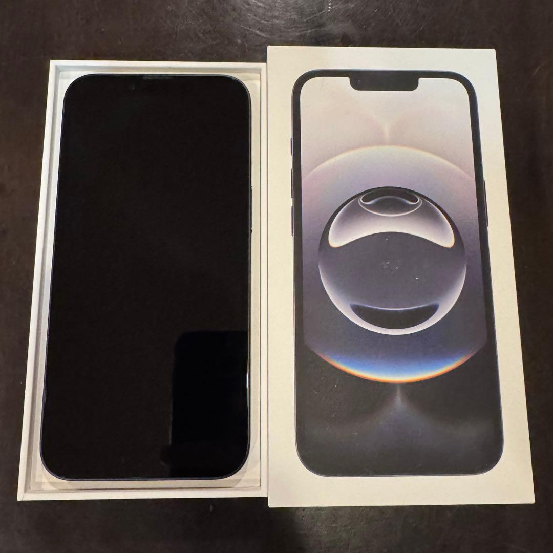 【新品】iPhone 16e 128GB ブラック バッテリー 100% 国内版