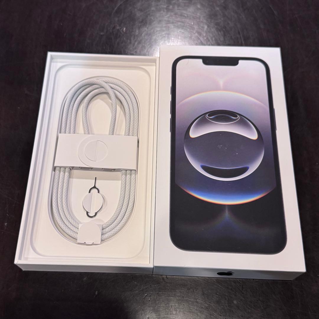 【新品】iPhone 16e 128GB ブラック バッテリー 100% 国内版