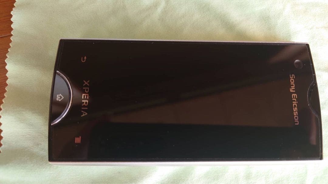 docomo Xperia ray SO-03C ホワイト（未使用品、通電のみ）