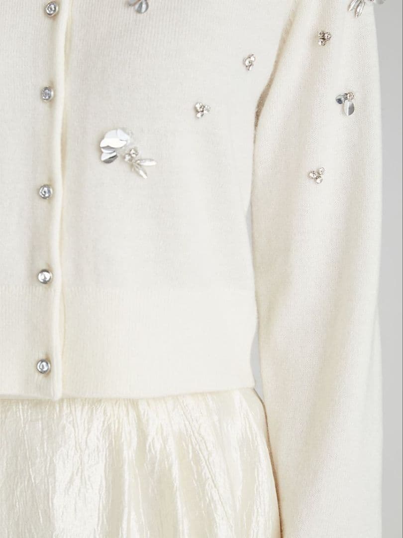 CELFORD（セルフォード）ペタルビジューカーディガン　アイボリー