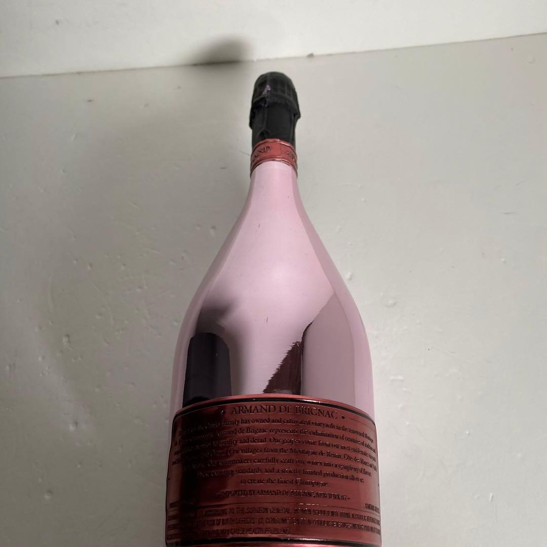 Armand de Brignac アルマンド ロゼ ブリニャック　未開栓