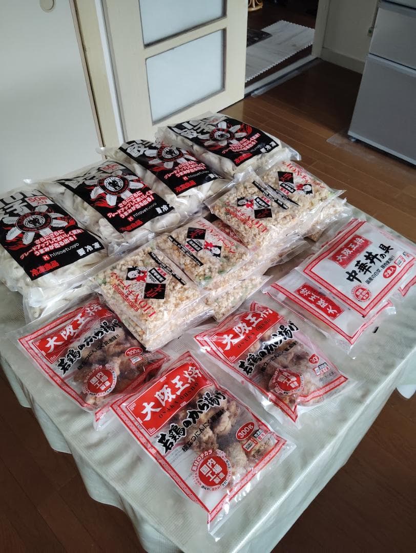 ヒロセ餃子唐揚げチャーハン中華丼総合計37袋（タレ3本、せいろ1個含む）