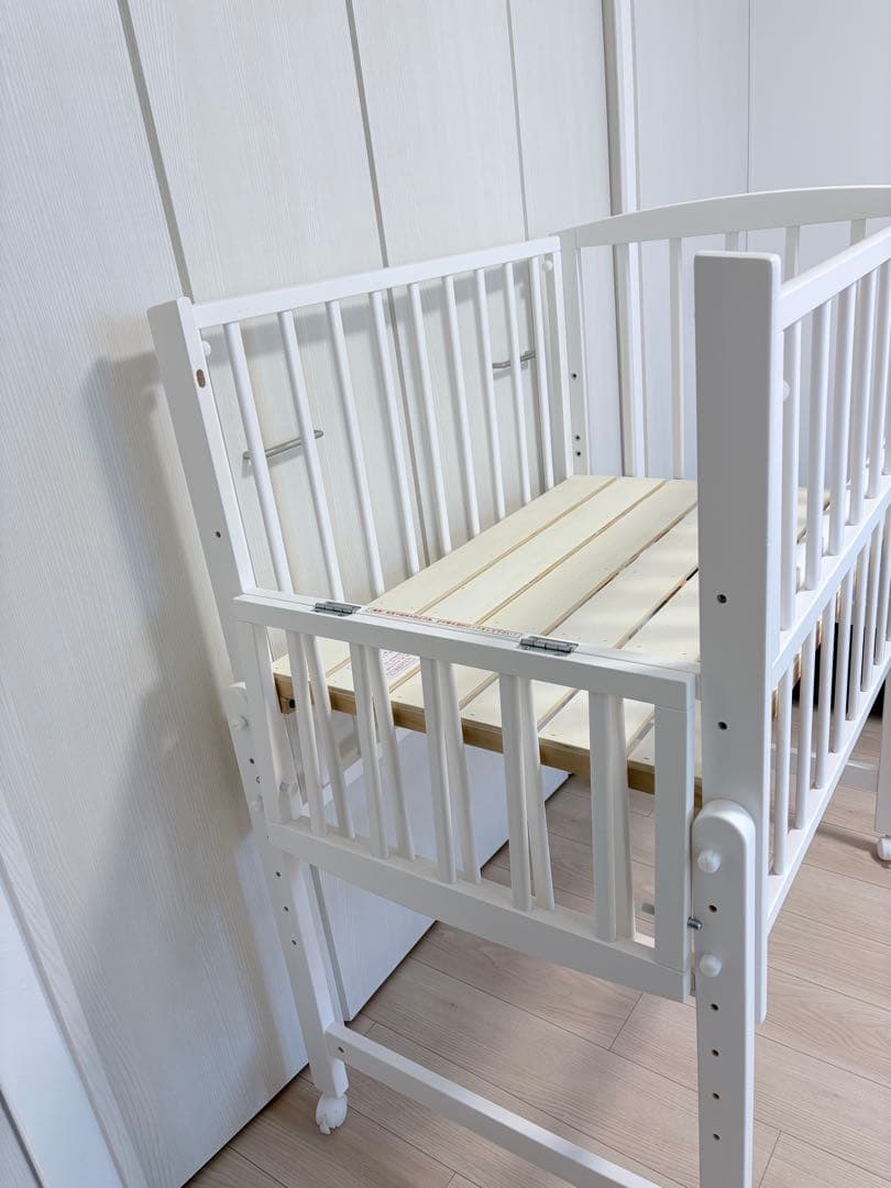 ノモック　Wオープンハイタイプミニベビーベッド　白いベビーベッド キャスター付き