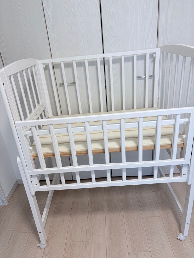 ノモック　Wオープンハイタイプミニベビーベッド　白いベビーベッド キャスター付き