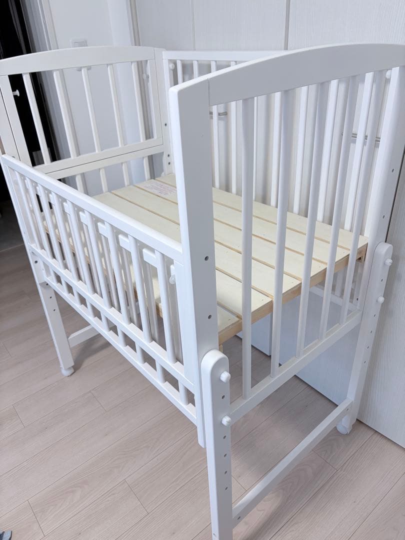 ノモック　Wオープンハイタイプミニベビーベッド　白いベビーベッド キャスター付き