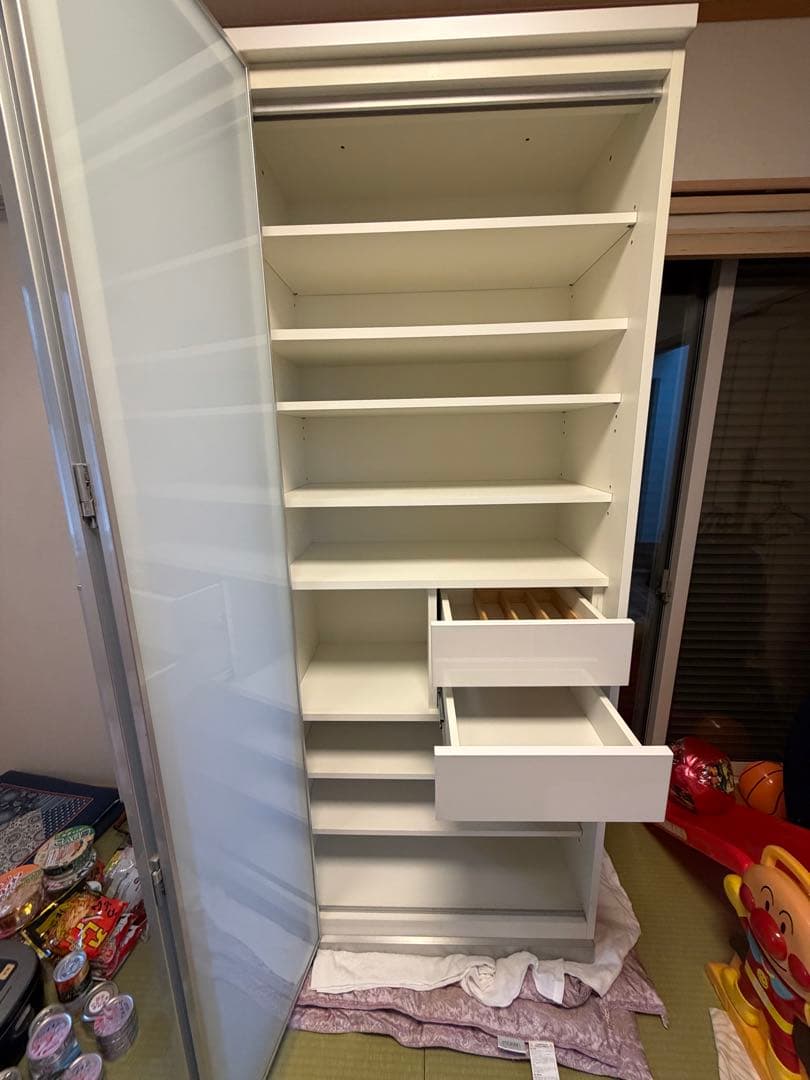 美品！キッチンボード、食器棚、スライド扉