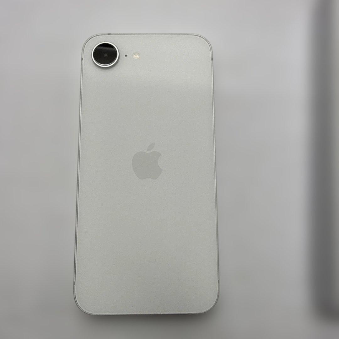 iphone16E 128GB 未使用品近い　デュアルSIM 対応