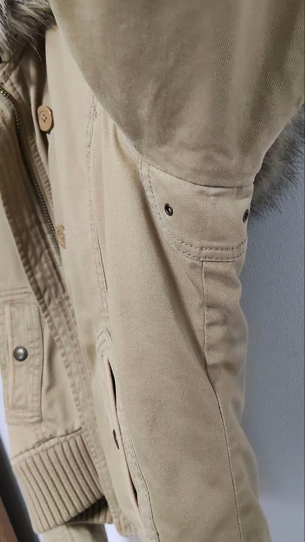 アバクロ　アウター【ベージュ】