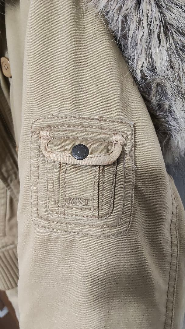 アバクロ　アウター【ベージュ】