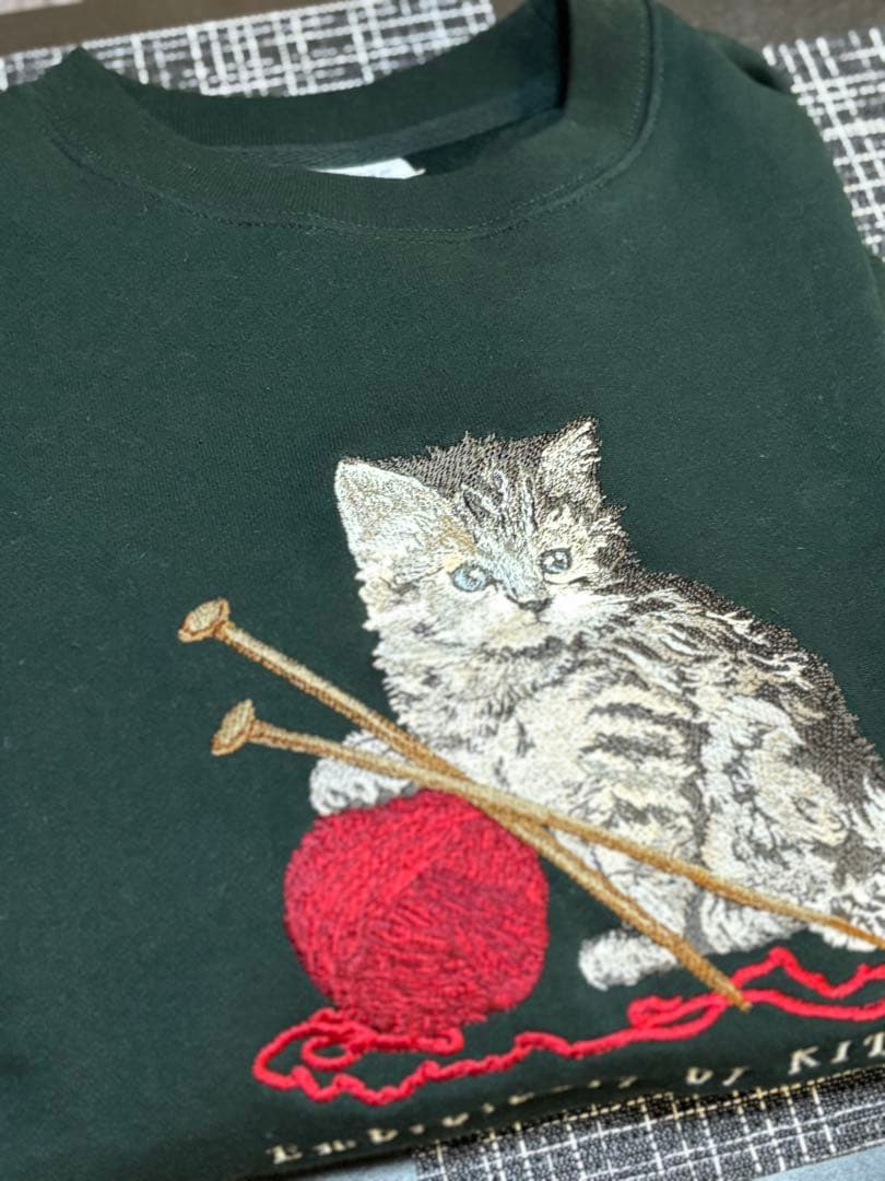 ほのぼの様　新品未使用　北区の刺しゅう屋　猫と刺繍　Sサイズ グリーン