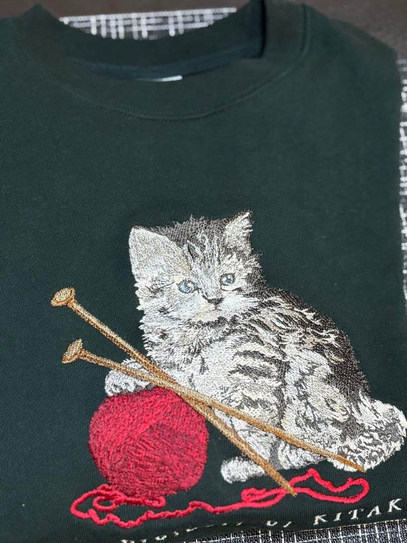 ほのぼの様　新品未使用　北区の刺しゅう屋　猫と刺繍　Sサイズ グリーン