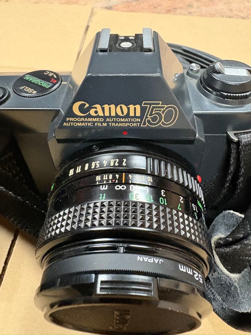 Canon T50 フィルム一眼レフカメラ レンズ　フラッシュ　ケース付き