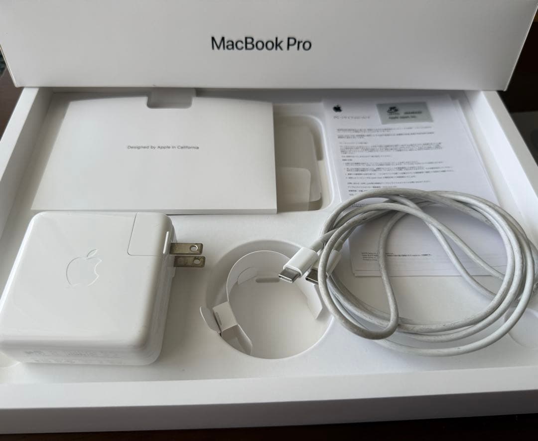 MacBook本体 MacBook Pro 2020 512GB