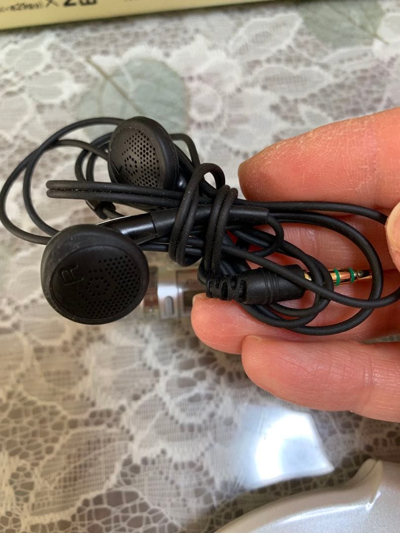 SONY CD WALKMAN D-NE20 ホワイト（動作未確認）