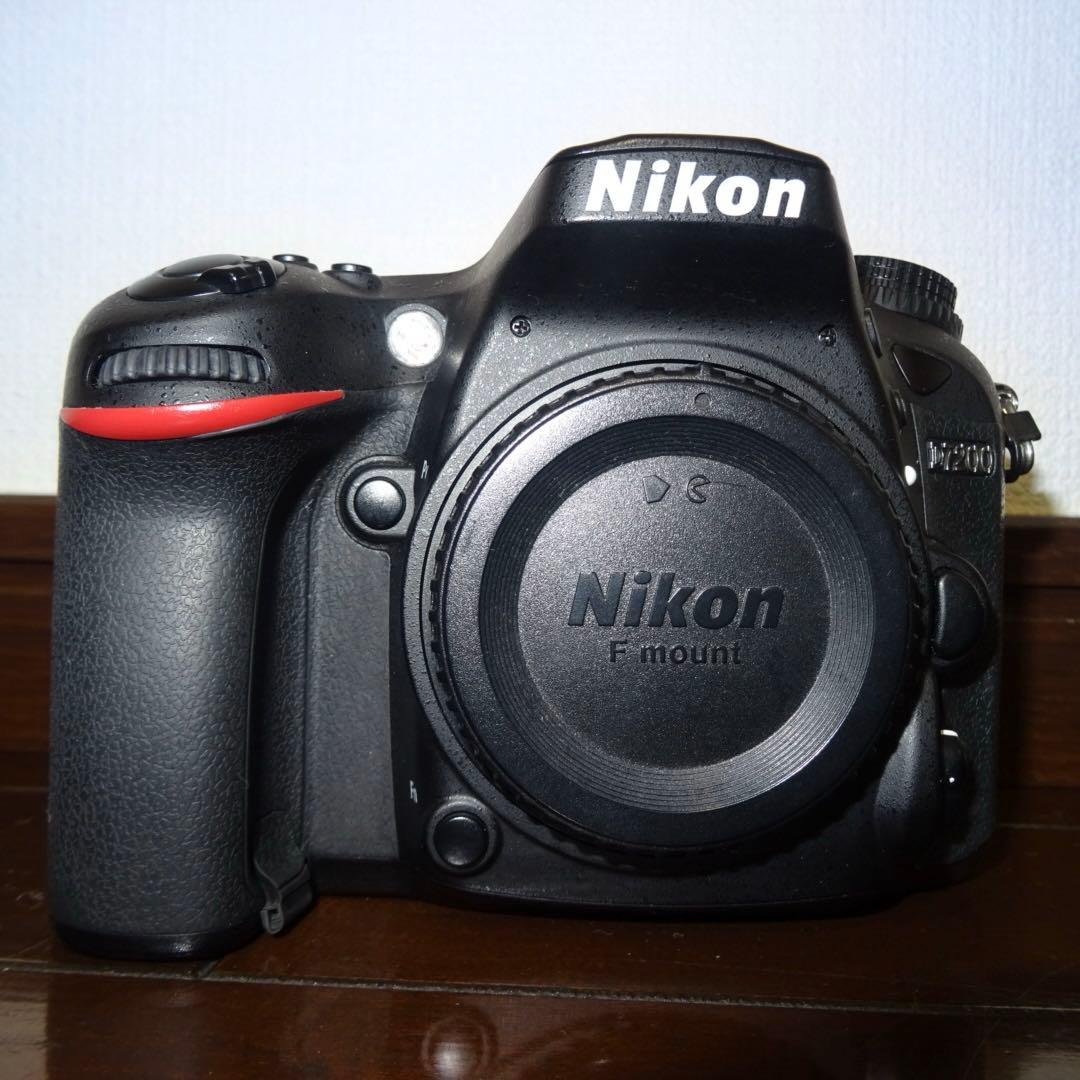 Nikon デジタル一眼レフカメラ　D7200