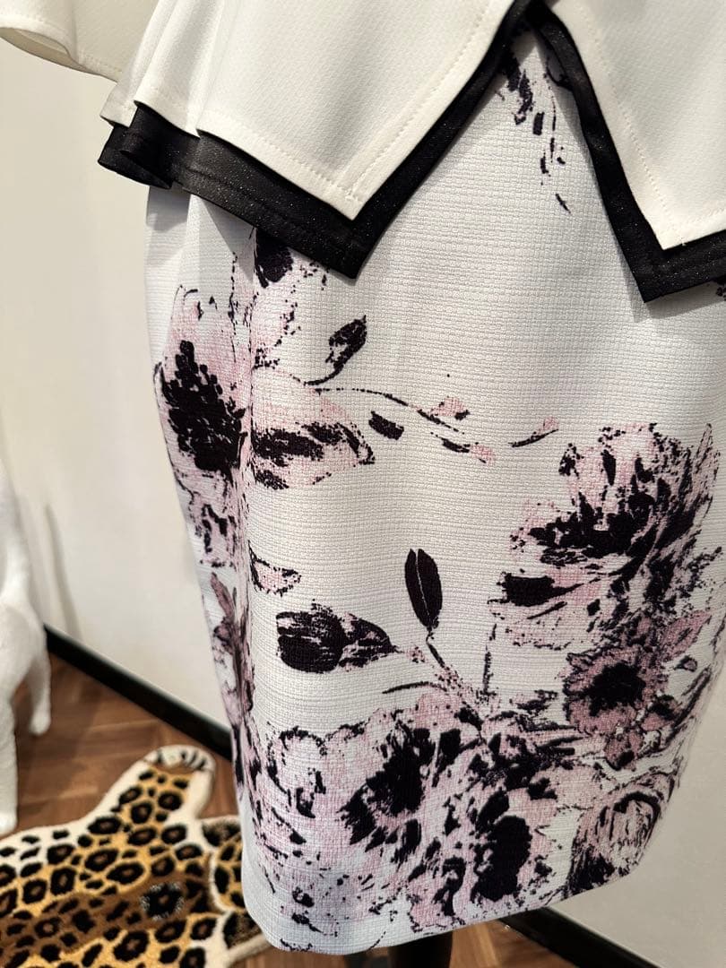 ソブレ☆フラワープリントペプラムドレス