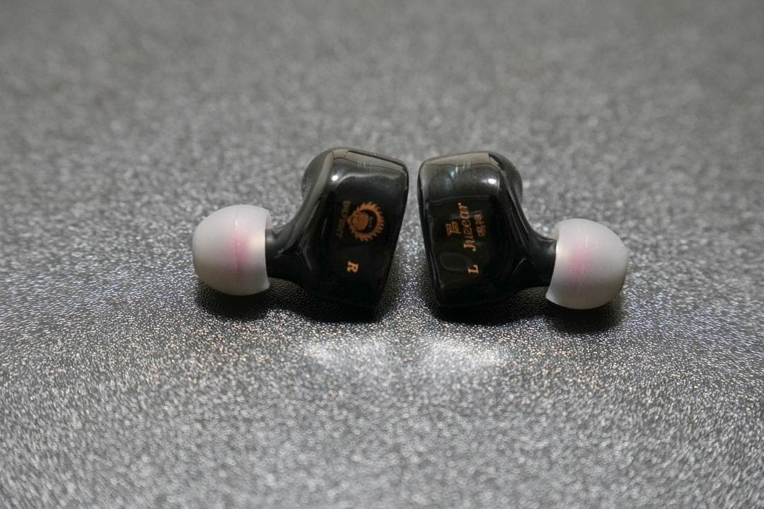 イヤホン Juzear Defiant