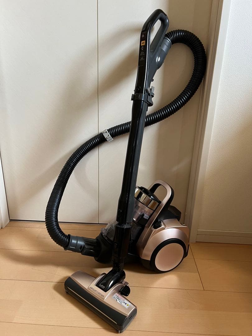 Panasonicサイクロン掃除機　MC-SR540G-P