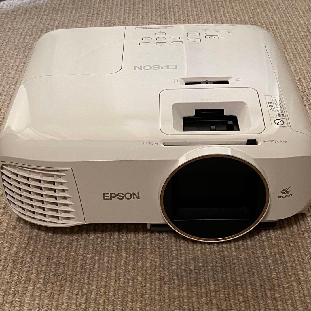 【ほぼ新品】EPSON ホームプロジェクターEH-TW5650