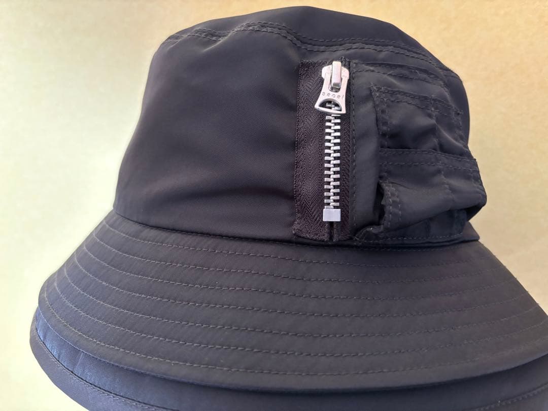 【最終値下げ】sacai ダブルバケットハット ジップデザイン(ブラック)