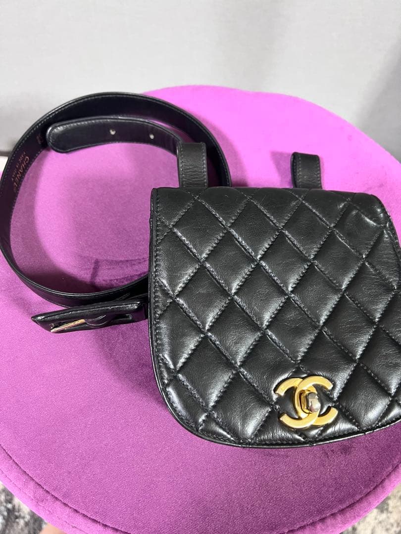 【美品】CHANEL ブラック レザー ボディバッグ