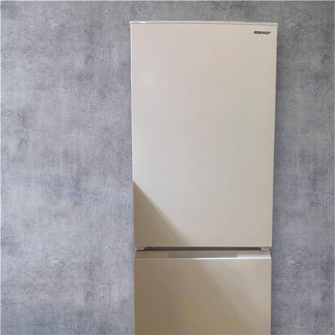 冷蔵庫　SJ-D18K シャープ　2024年製