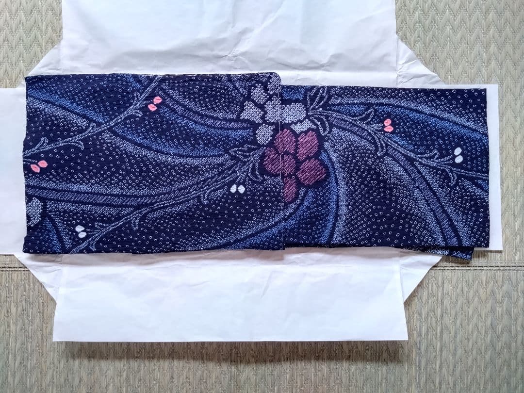 細かい絞りの浴衣・身丈160，裄丈65.5