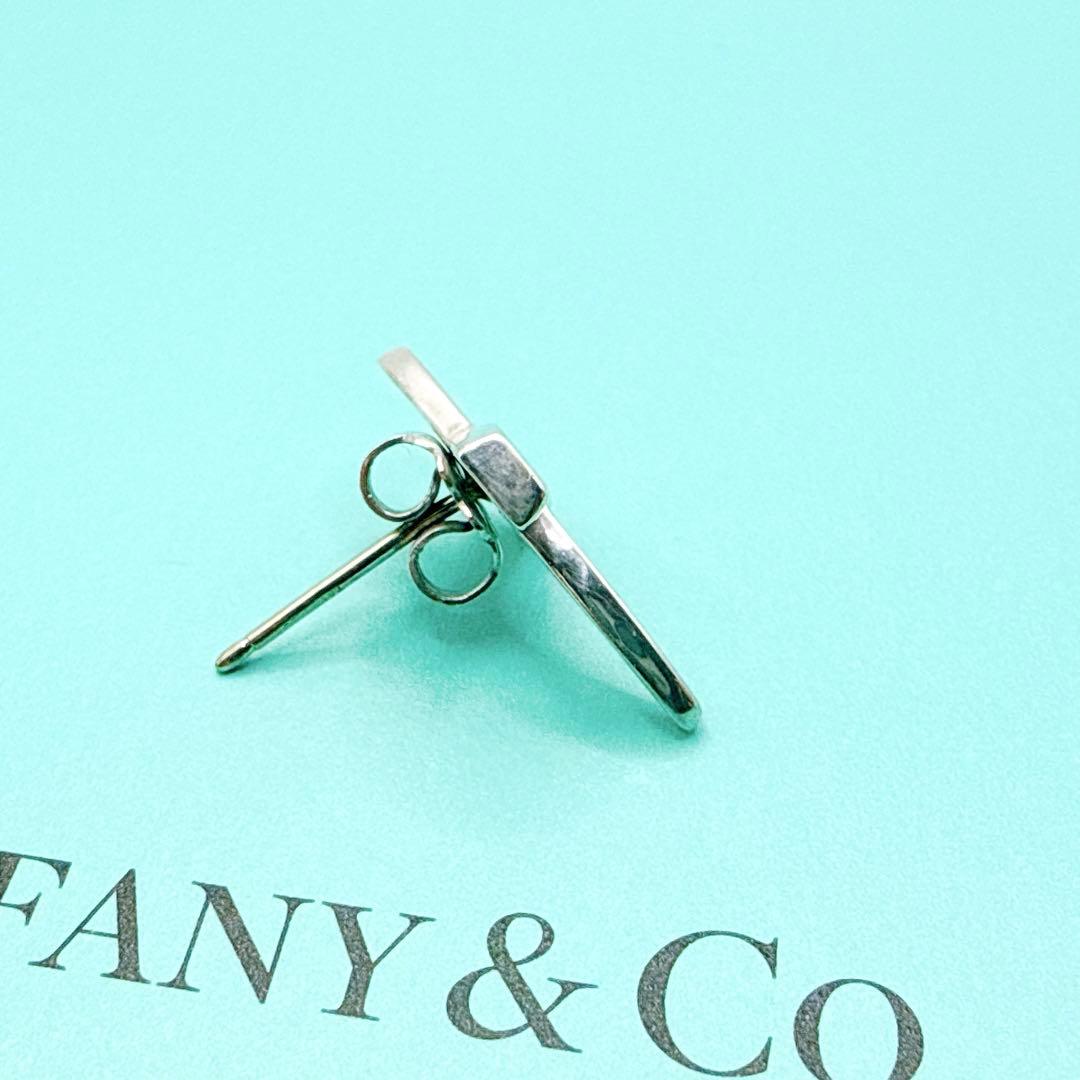 2387-2 人気✨Tiffany　キス　クロス　ピアス SV925