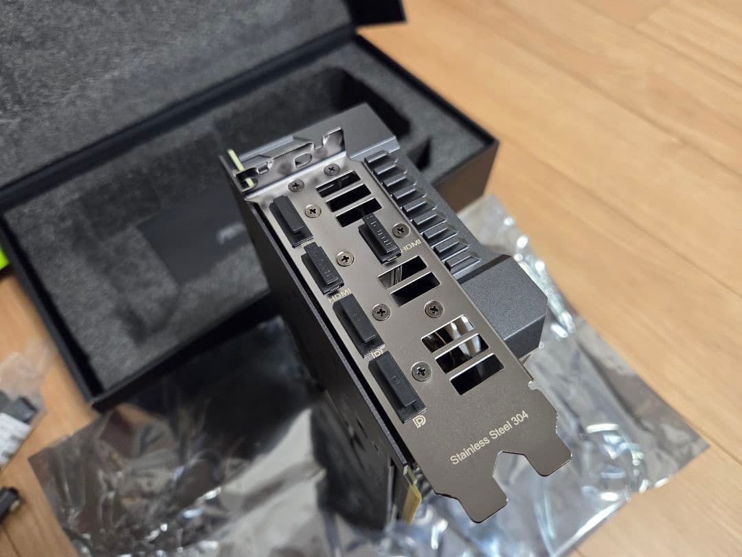 グラフィックボード・グラボ・ビデオカード ASUS TUF Gaming GeForceRTX4070Ti OC 12GB