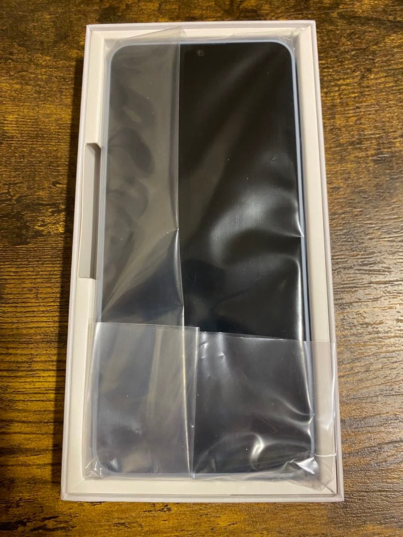 docomo AQUOS wish 4 ブルー　新品未使用