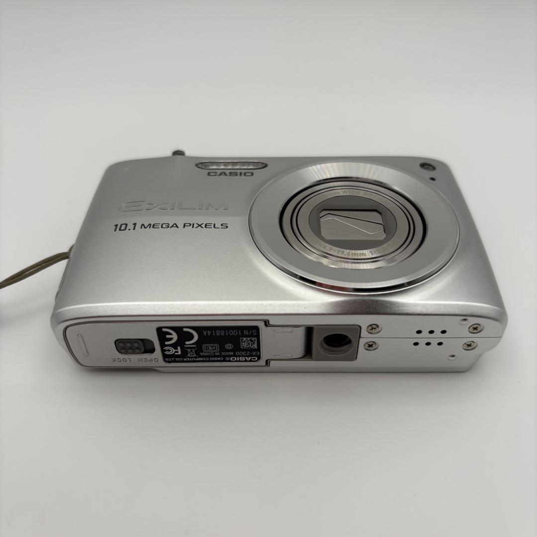 CASIO カシオ EXILIM EX-Z300 シルバー デジカメ 動作品