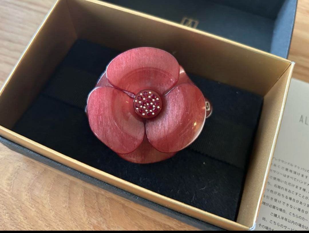 みっこさま専用　アレクサンドルドゥパリ 赤スワロフスキーのカメリアバレッタ 希少
