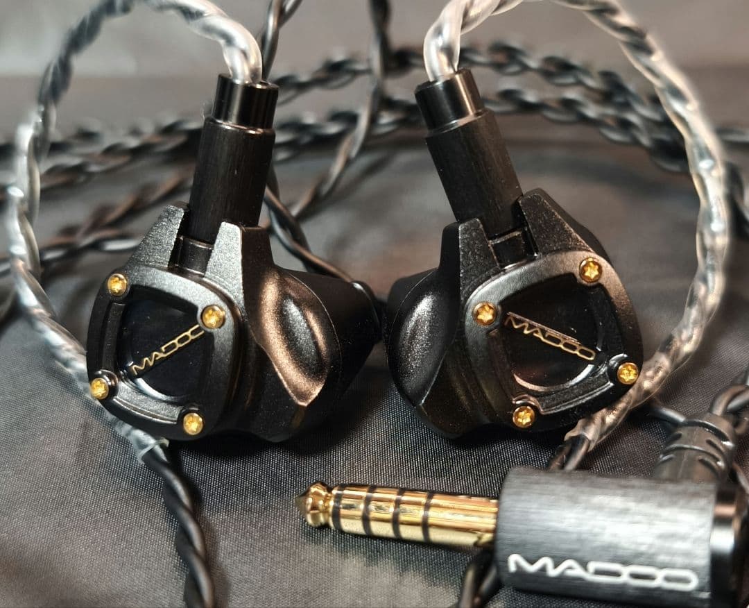 美品 MADOO Typ512 有線イヤホン