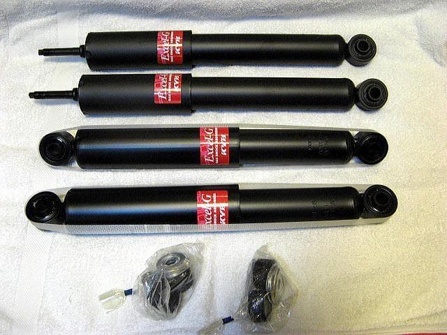 Y*a様 ジムニーJB23W/JB33W/JB43W　KYBショックアブソーバー