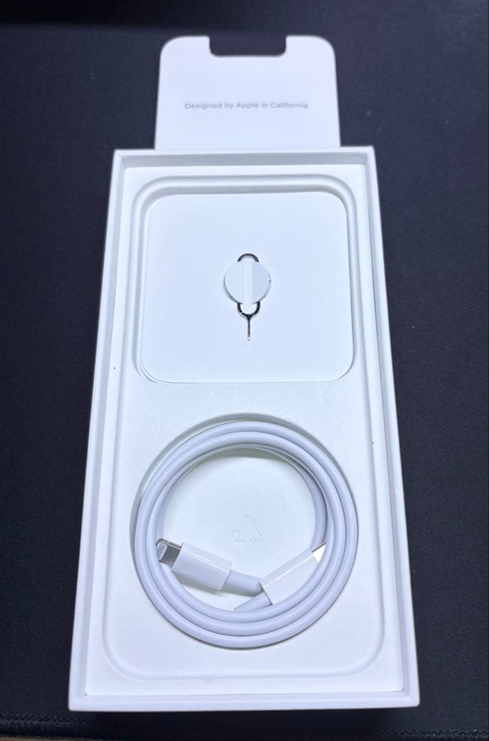 超美品 Apple iPhone 13 スターライト 256GB