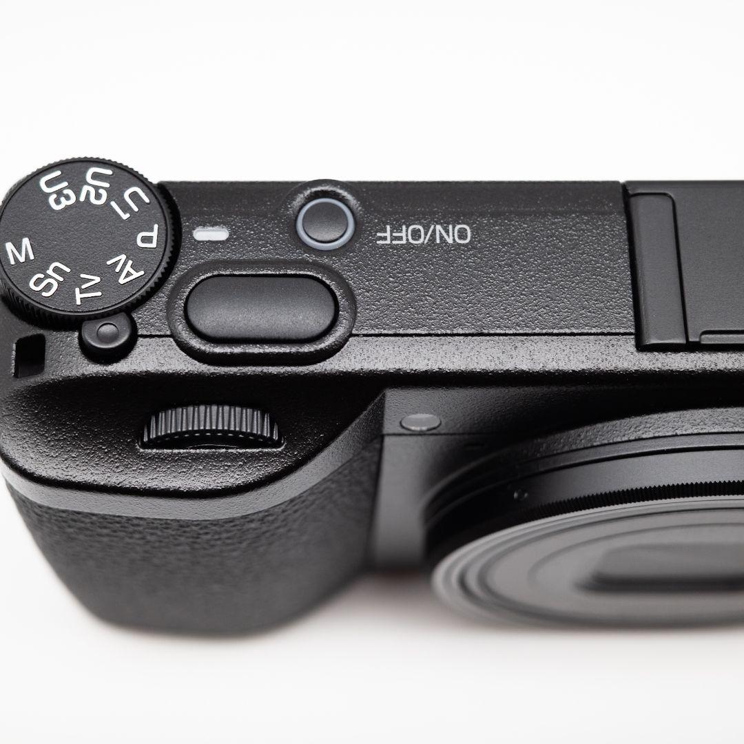 新品同様 RICOH GR IV リコー GR4 SD256GB付