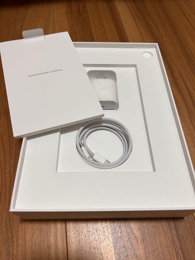 iPad 第11世代　128gb 無印　11インチ　シルバー