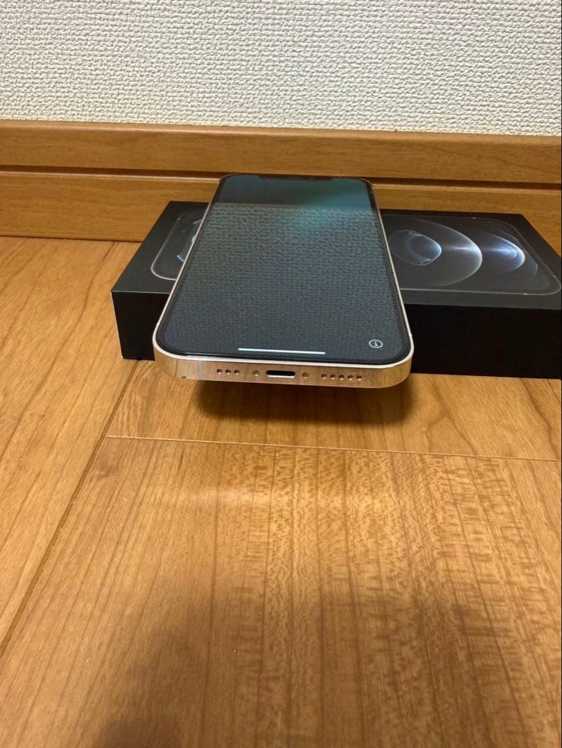 iPhone 12 Pro 128GB 本体 保護フィルム付き