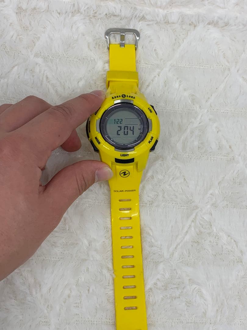 AQUA LUNG デジタル腕時計 イエロー