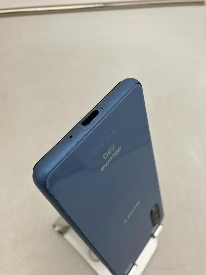 スマートフォン　DOCOMO　SONY　xpria10 Ⅲ　S0-52B　ブルー